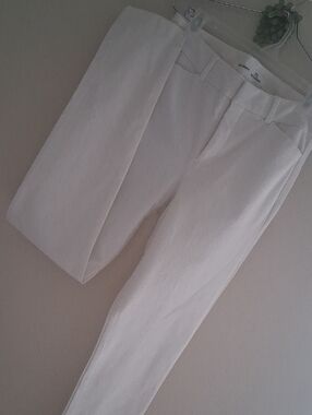 Old Navy White Pixie High-Rise Pants